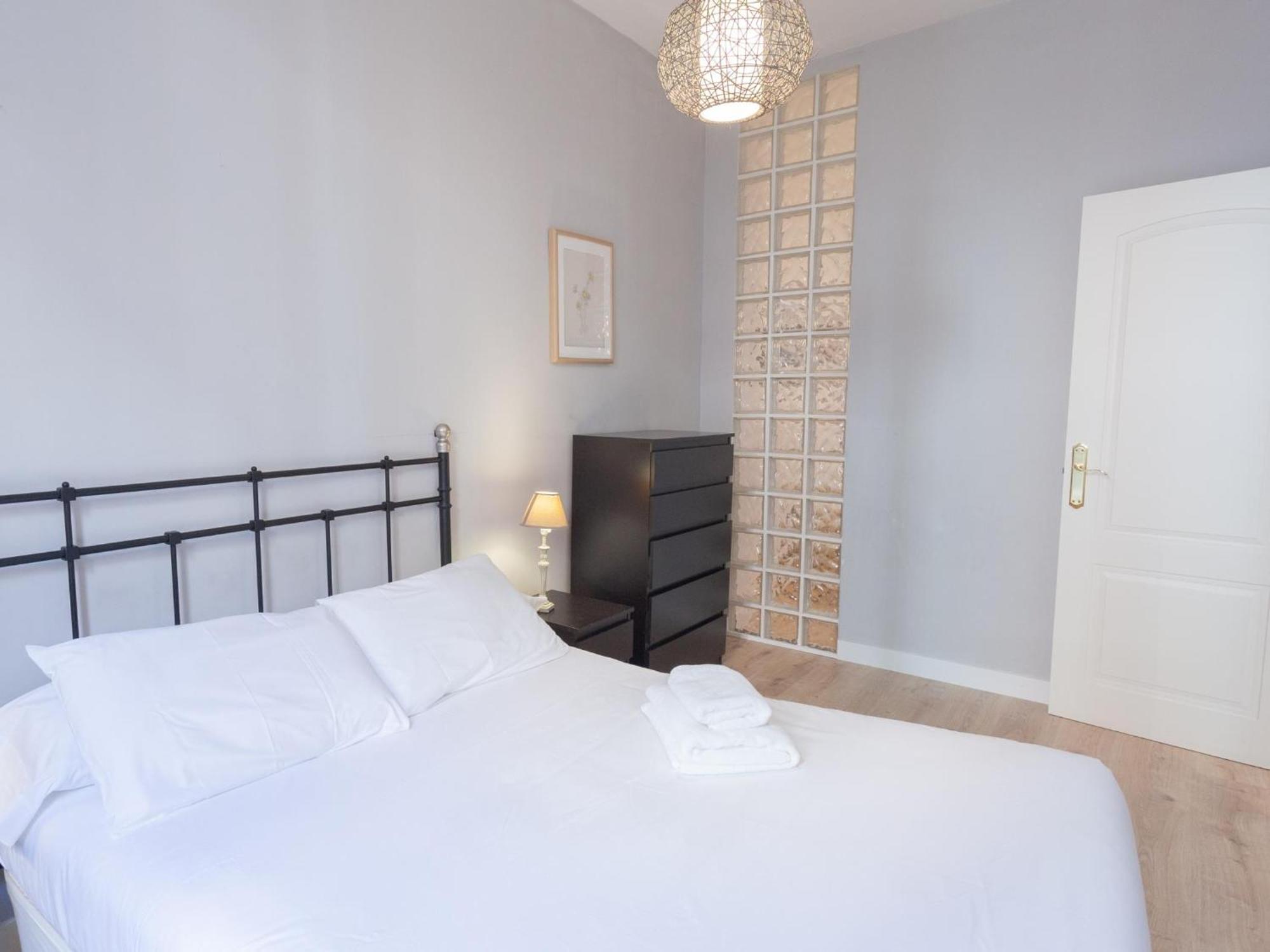 Enorme Y Acogedor Piso En La Puerta Del Sol Apartment มาดริด ภายนอก รูปภาพ